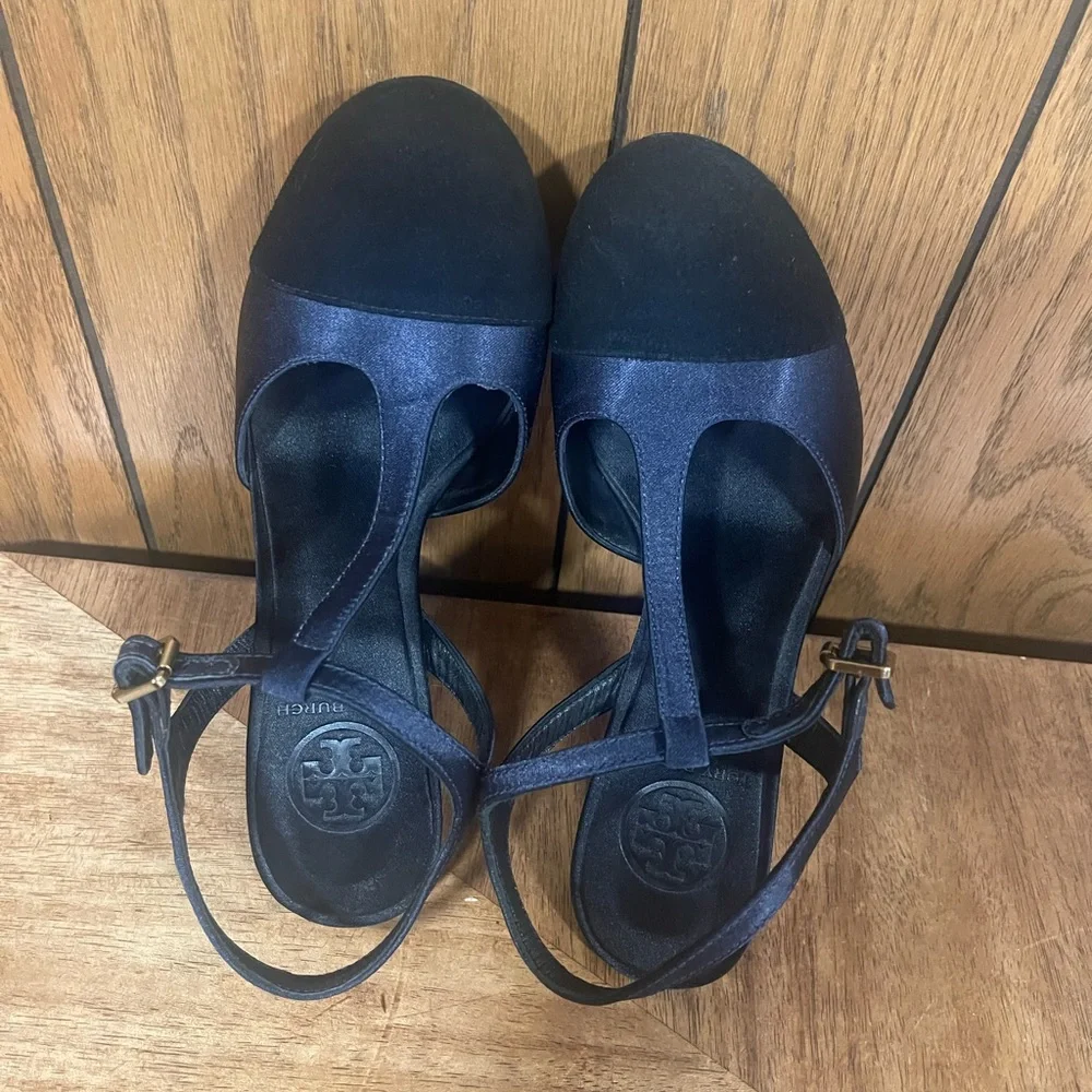Tory Burch" Black Velvet & Navy Blue Satin T-Strap Heels - Picture 6 of 15